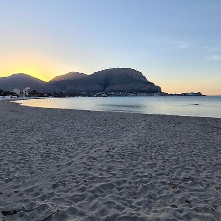 Arima Mondello Apartment Εξωτερικό φωτογραφία