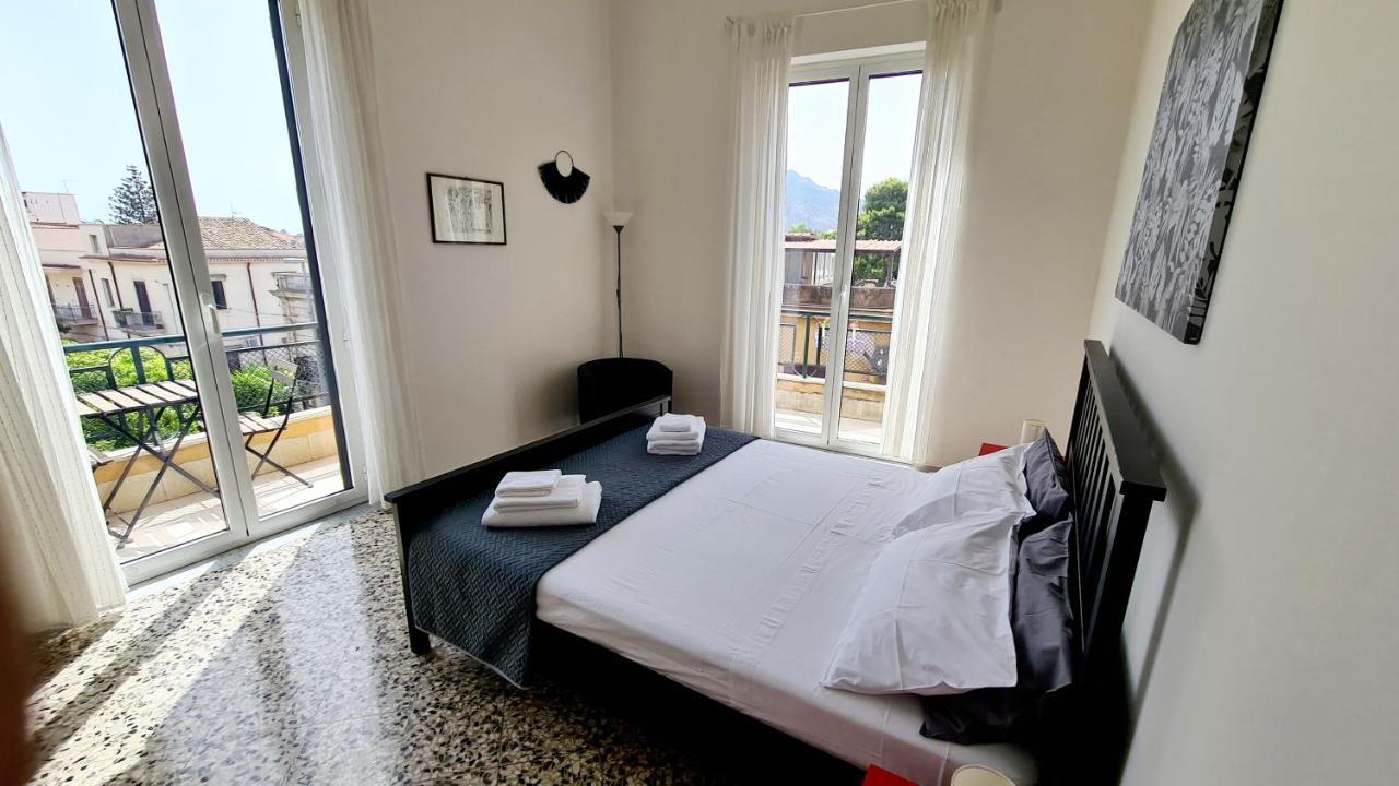 Arima Mondello Apartment Εξωτερικό φωτογραφία
